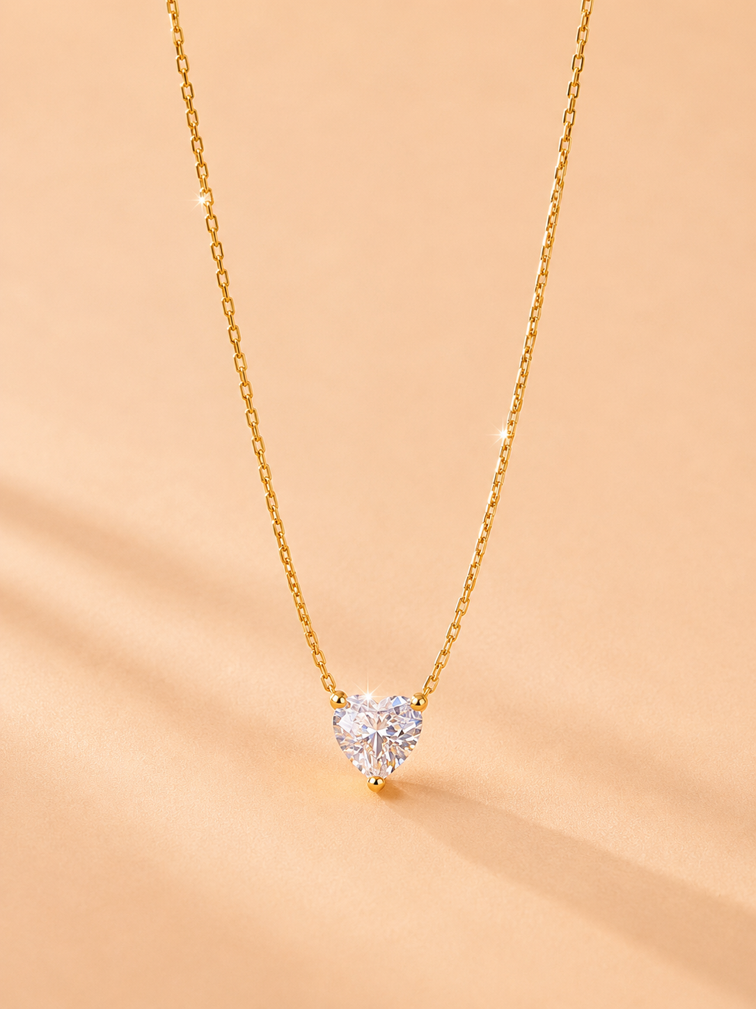 Éclisse Crystal Heart Necklace