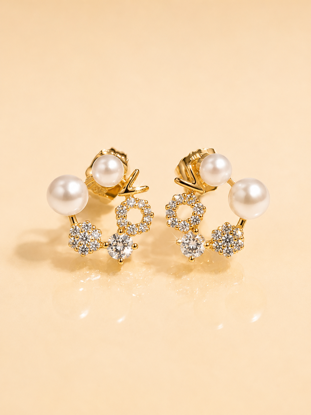 Floréa Pearl Spark Studs