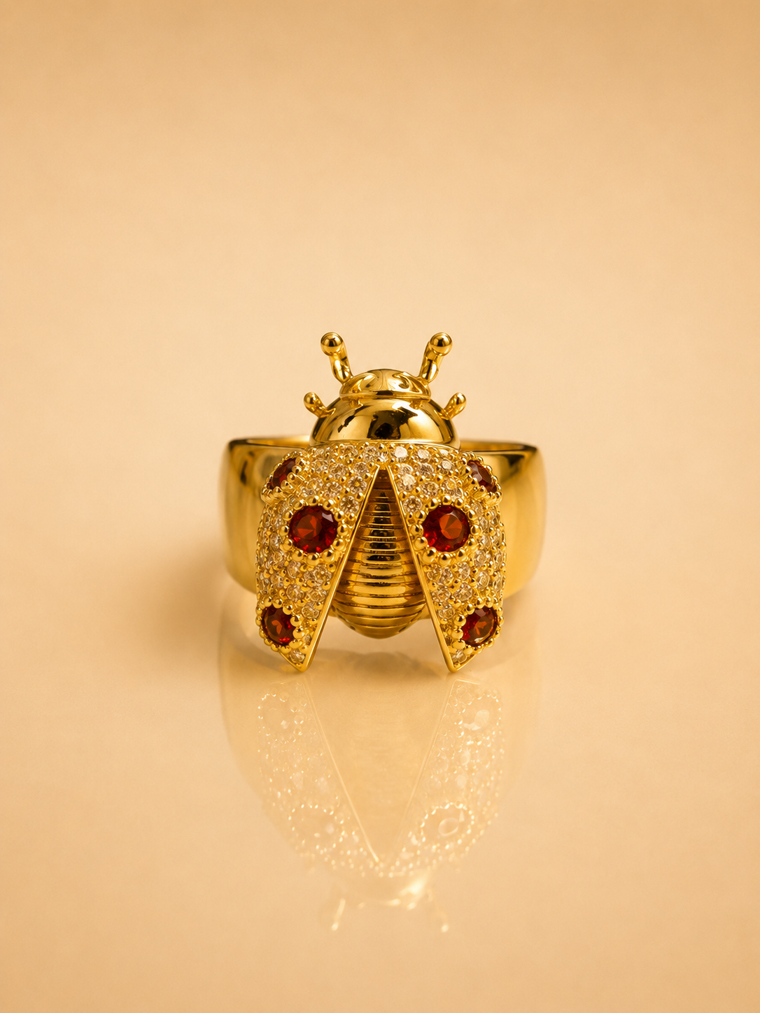 Rouge Hive Ring